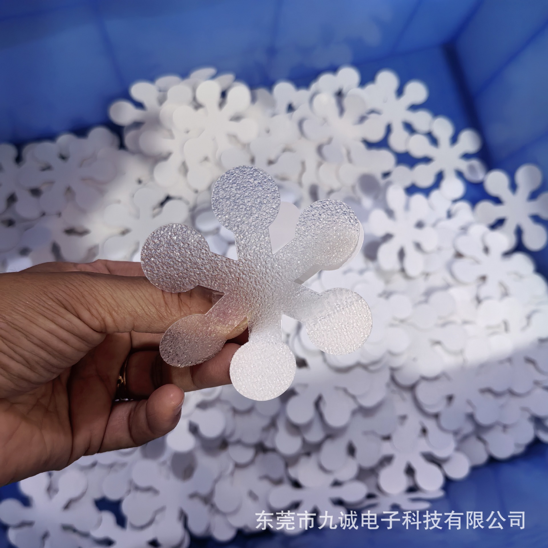 Transparent; snowflake 7.5cm