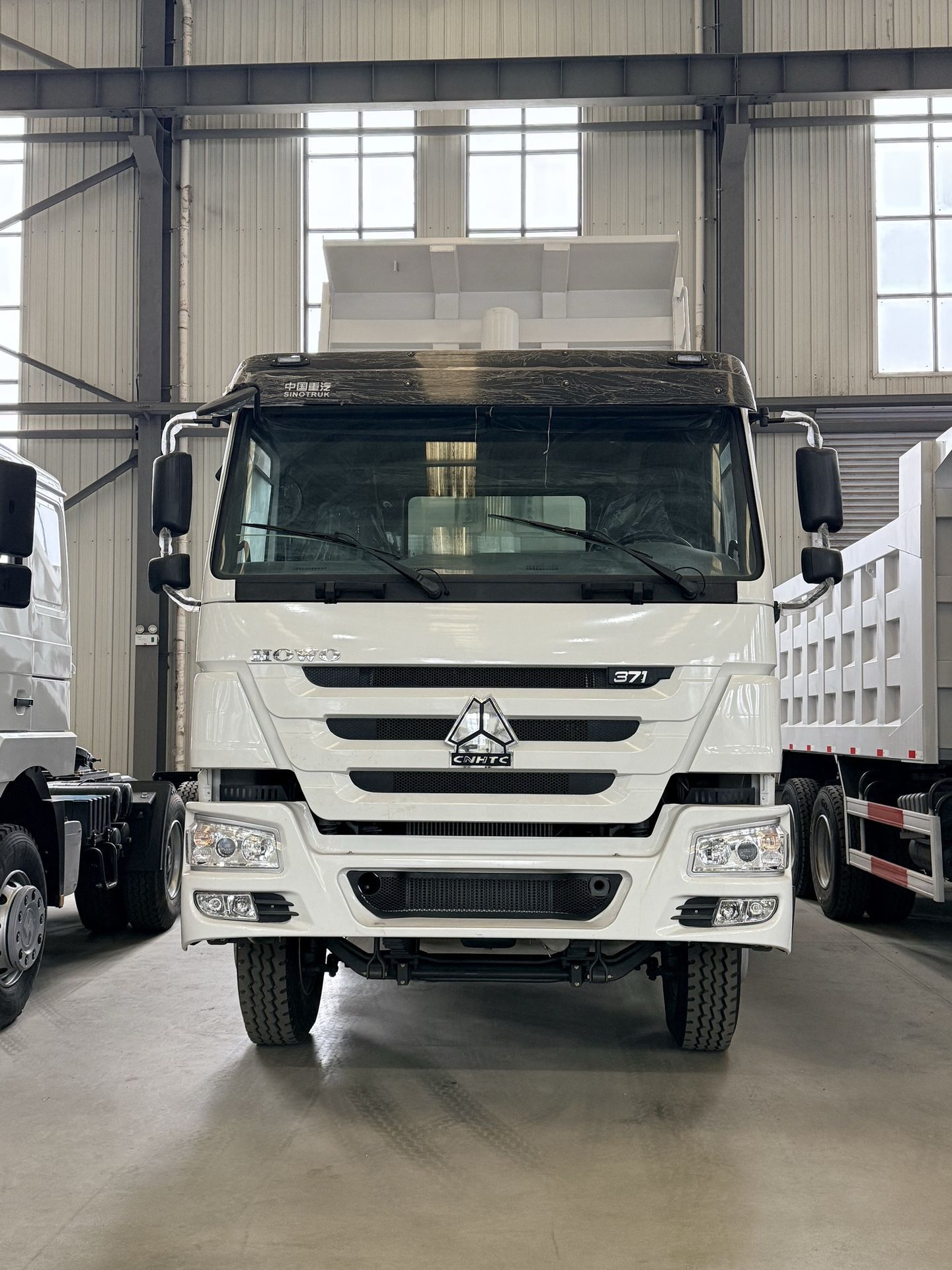 Used Sinotruk Howo 6X4 Dump Truck 371 Horsepower for Transporting Gravel and Soil, Engineering Dump Truck, Used Truck
