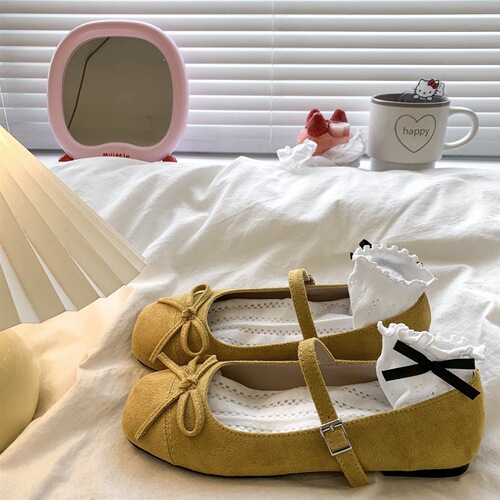 Casual bow-knot flat Mary Jane shoes for women—internet-famous, slimming, soft-soled shoes perfect with skirts and low-cut ballet flats.