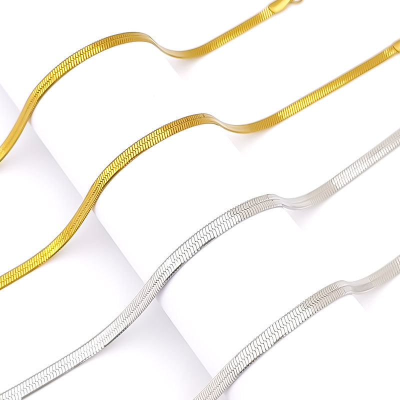 Yiwu Jewelry Women's High-End Blade Chain Titanium Steel Necklace Accessories Women's Sweater Chain Jewelry Niche Design Clavicle Chain