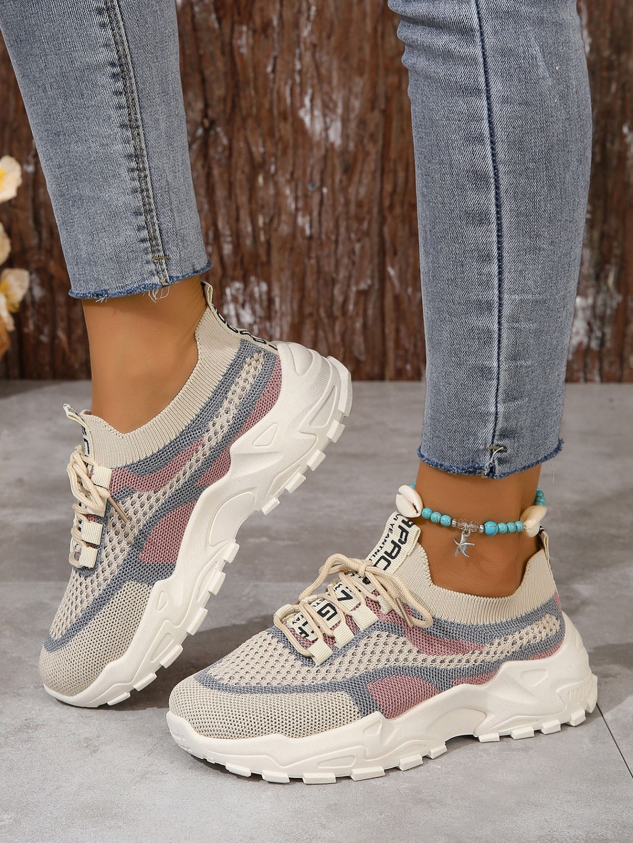 Sneakers Image 4