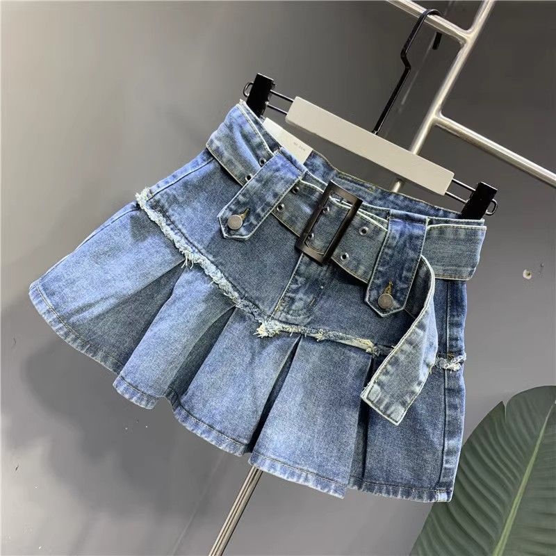 レトロな水色の甘くて辛いです。|undefined