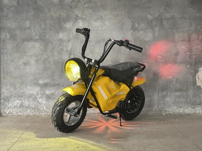 Rental Harley Mantis, Elektrikli motosikletlər - yellow