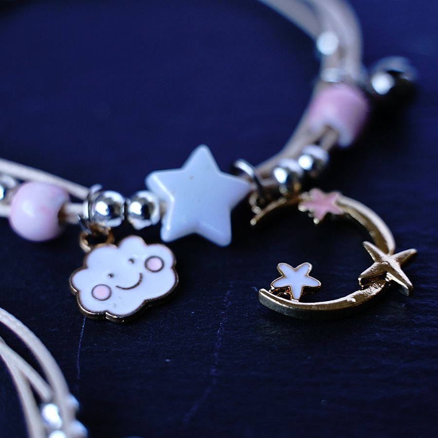 Simple Style Star Alloy Metal Bracelets display picture 2