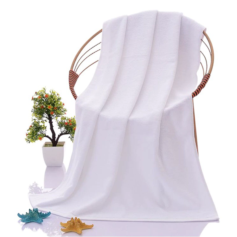 Белые полотенца для пятизвездочных отелей, особо впитывающие большие банные полотенца из чистого хлопка для гостевых домов и B&B, оптом и с индивидуальным логотипом