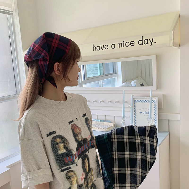 Bufanda de seda, sensación de alta calidad, nuevo pañuelo en la cabeza, diadema pastoral femenina de verano, accesorios para el cabello, bufanda triangular multiusos, bufanda, bufanda, cortina de pedo a cuadros