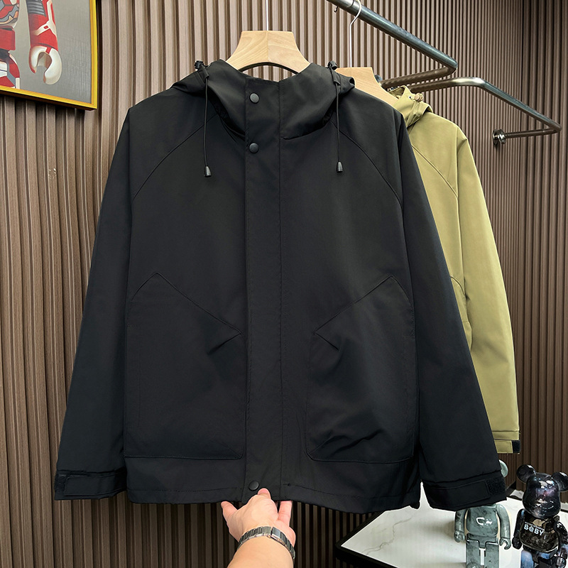 Chaqueta de primavera suelta casual de nuevo estilo Chaqueta de hombre Chaqueta a prueba de viento Top de moda con capucha de color sólido