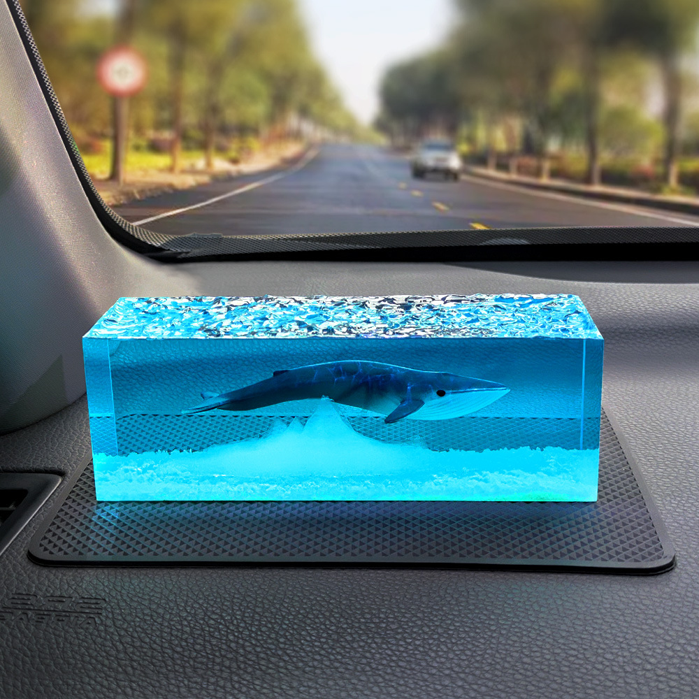Desktop Handmade Crafts Modern Senior Niche Friends Gifts Ocean Whale Crystal Resin Lighting Ornaments Tide