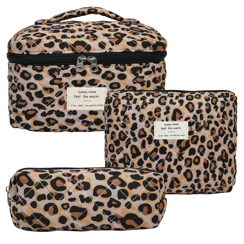 Bolsos de maquillaje portátiles de gran capacidad, pequeñas flores trituradas, acolchados portátiles, algodón, flores encantadoras, estudiantes viajeros