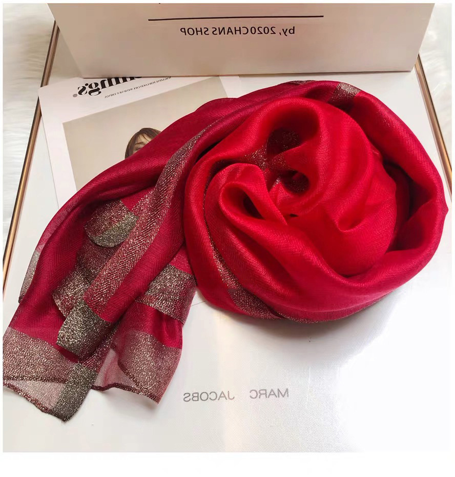 큰 빨간색 이중 주문