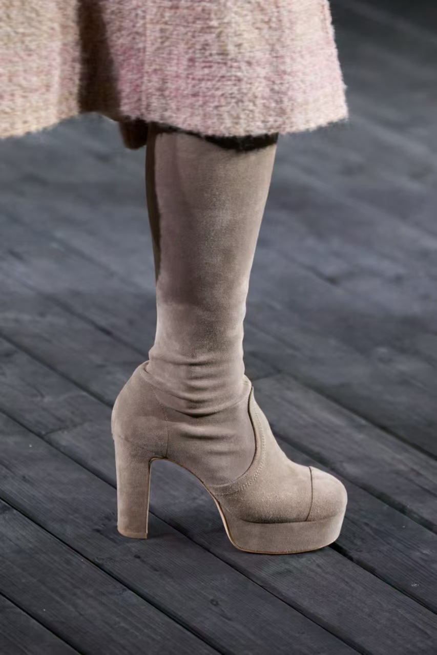 Stora högklackade vattentäta platåstövlar med elastiska klackar höst- och vinterhöga stövlar runda stövlar för kvinnor smala stövlar_voghion.com