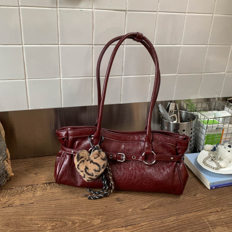 Túi xách tay nữ cỡ lớn kiểu tote đeo vai/nách, khóa kéo, dung tích lớn — Burgundy không có phụ kiện, Màu nâu không có phụ kiện, Màu đen không có phụ kiện, Burgundy với mặt dây chuyền chi tiết 14