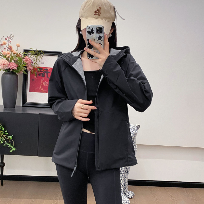 早秋新款户外运动日常休闲百搭薄绒连帽软壳冲锋衣外套女ss09019|undefined