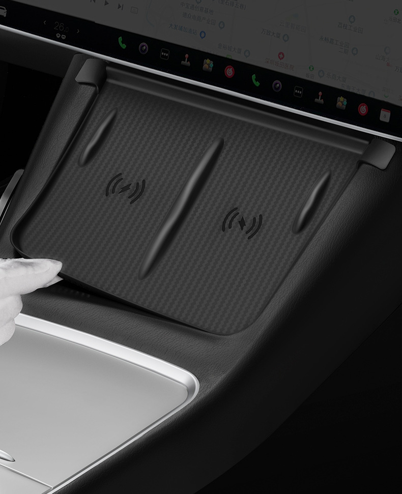 Suitable for Tesla's New Version of Model 3/Y/Yl Central Control Wireless Charging Silicone Pad Anti-Slip Protection Car Accessories