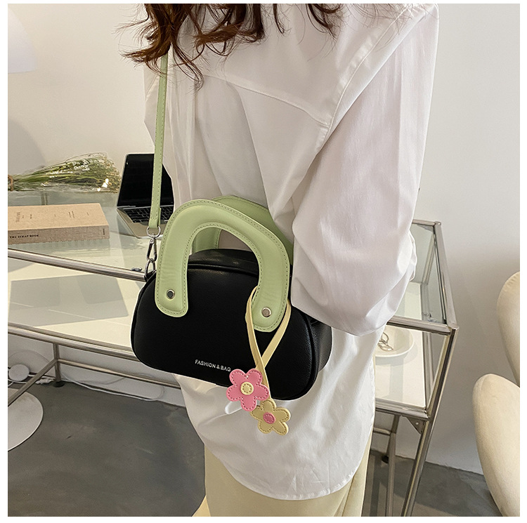 Women's Small Pu Leather Flower Cute Zipper Handbag display picture 1