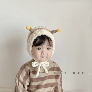 Cute little bee plush baby hat autumn and winter baby baby soft fabric warm lace-up ear protection cap