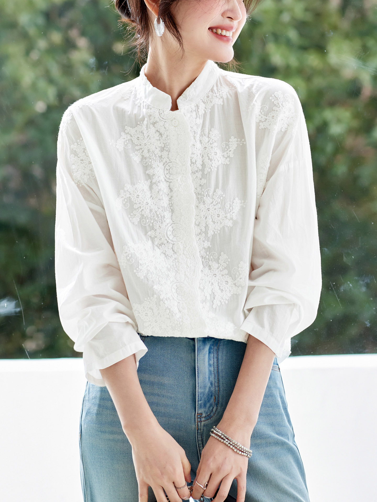 新中式绣花白衬衫女长袖2026春装新款立领国风上衣女式纯棉衬衣