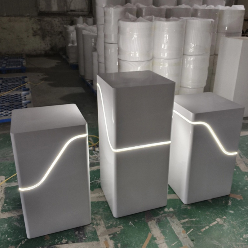 異形ランプ付き塗装木製展示台科学技術感芸術品展示棚展示室展示棚高級発光|undefined