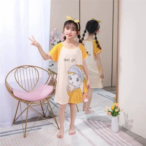 L short skirt-girl in yellow