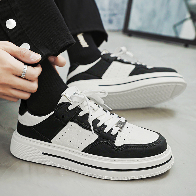 2024 nueva luz de los zapatos de los hombres de lujo casual todos los zapatos de tablero de la estación europea todos los zapatos de moda de los hombres vivos populares pequeños zapatos blancos