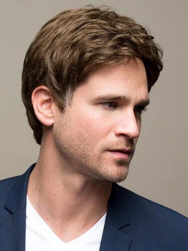 Foreign trade European and American hot-selling men's wigs, men's short hair wigs, brown wigs with side-parted bangs, one-piece drop shipping