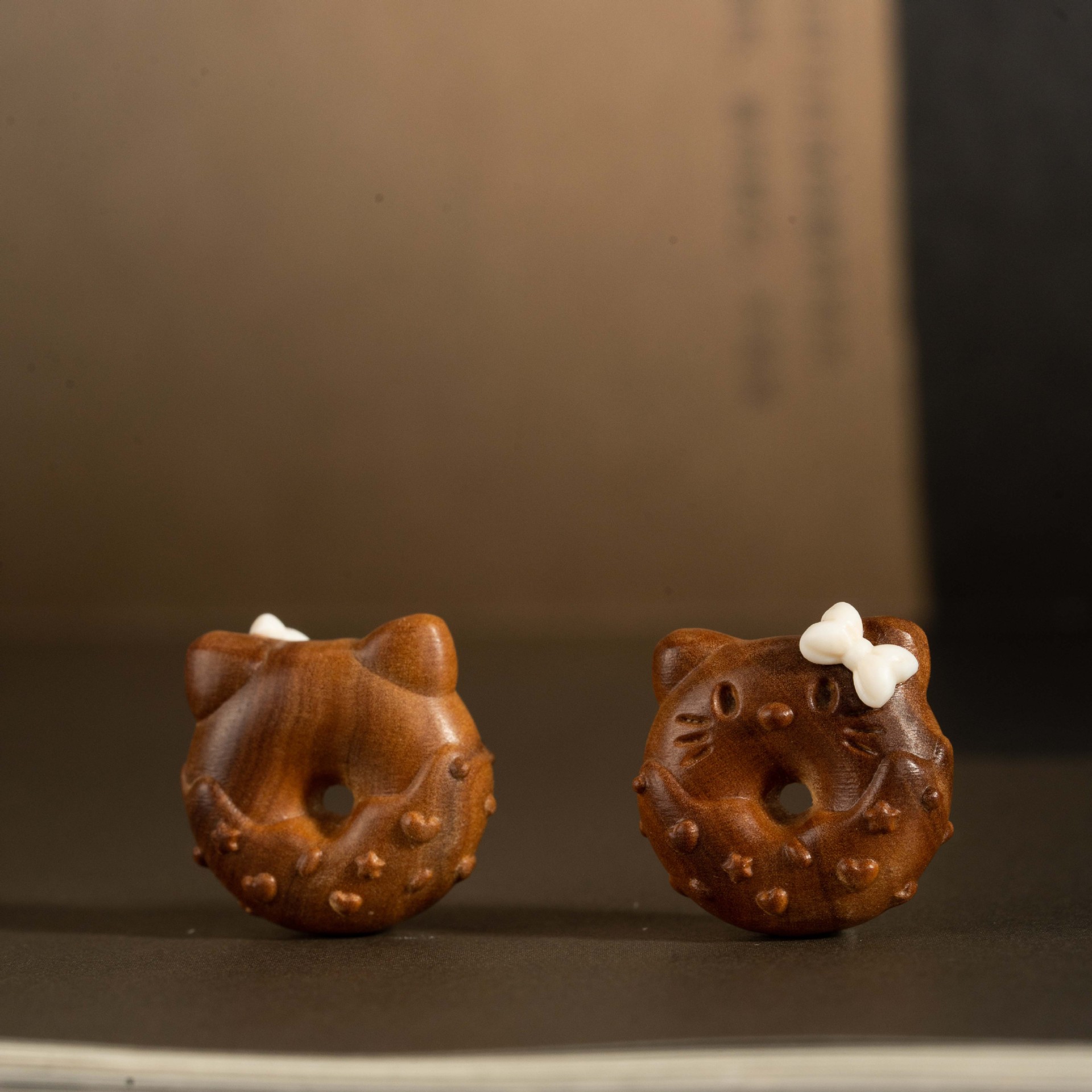 Natural Laoshan sandalwood carving inlaid with mammoth ivory, refrigerator magnets, decorative beads, accessories, Buddhist beads, decorative pendants