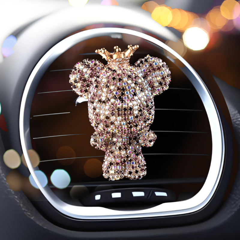 Aromaterapia de coche diamante creativo lindo oso violento oso clip de perfume de coche salida de aire accesorios de coche fabricante femenino