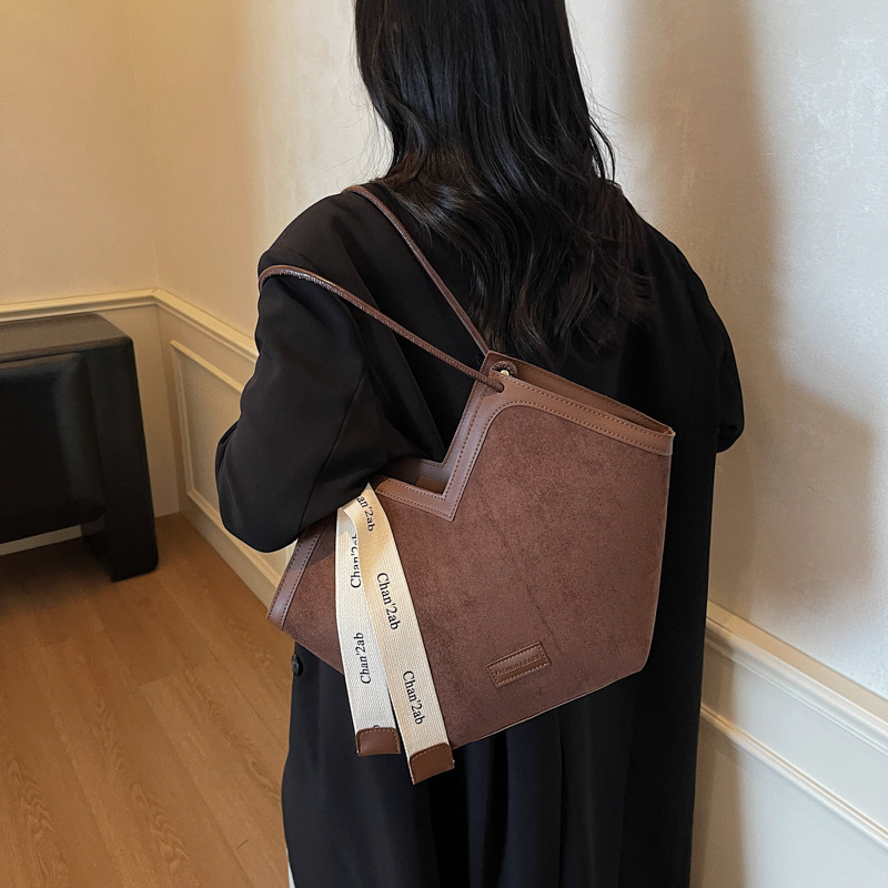 复古高级感女包包新款时尚百搭通勤单肩包小众设计美拉德托特包|undefined