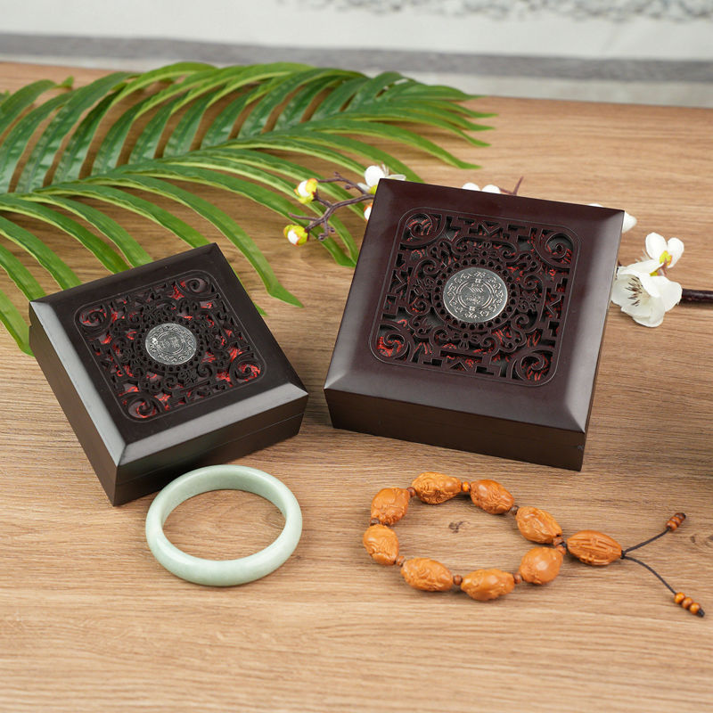 复古镂空雕刻礼品盒子红玉髓翡翠手镯首饰包装木盒包装盒厂家批发