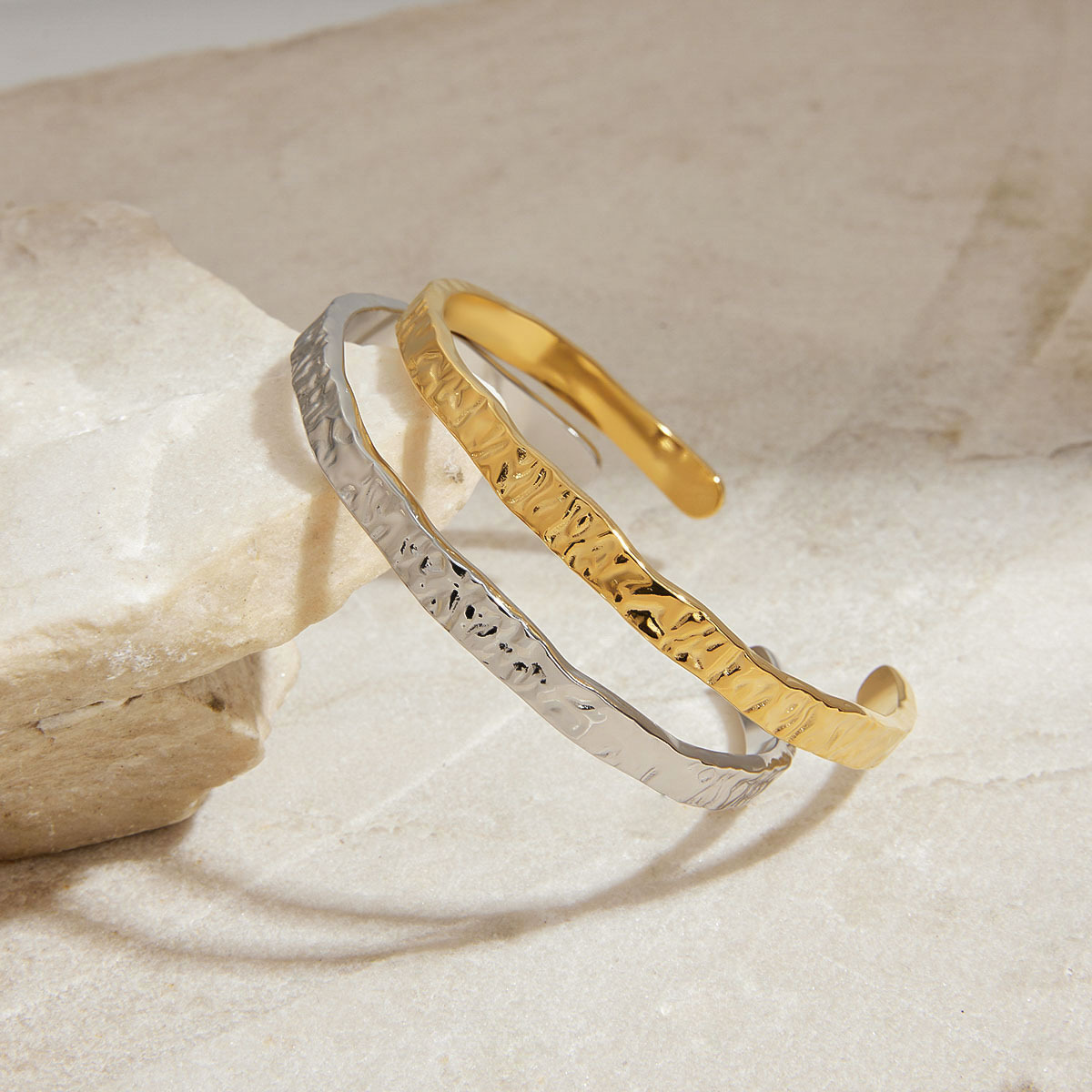 Jeding Pulsera de acero inoxidable europea y americana, joyería que no se desvanece, pulsera de lujo ligero, joyería de acero de titanio de oro de 18k, transfronteriza image 5
