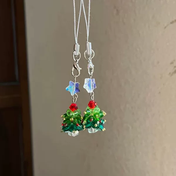 Creative Christmas tree phone strap, crystal bead ornament, Christmas-themed keychain and bag charm for a festive atmosphere