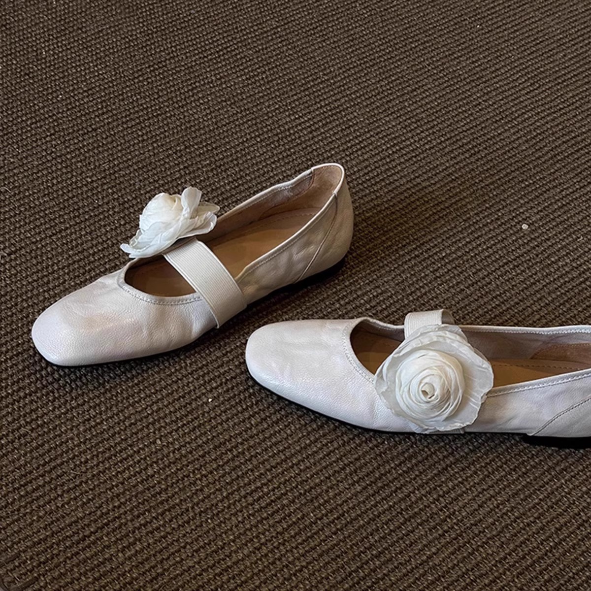 Sheepskin Version ~ French Retro Mary Jane Shoes for Women, Flats Spring and Summer Flats with Detachable Flower Pumps