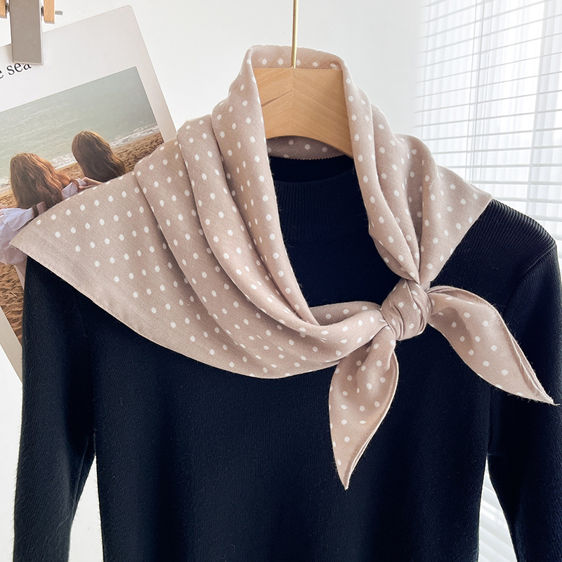 상큼한 웨이브 도트-카키