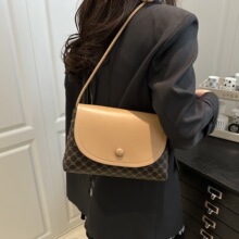 ���ٴ�r���R�����n��ײɫ�͹����e���Ԇμ�б���ͨ��С����