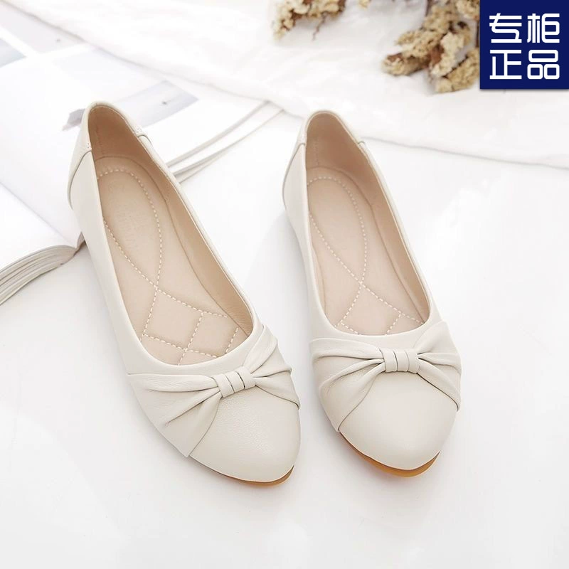 Одиночная обувь женская 2025 весна и осень новая летняя женская обувь мягкая кожа соевые ботинки на плоской подошве обувь среднего возраста светло-рот мама обувь