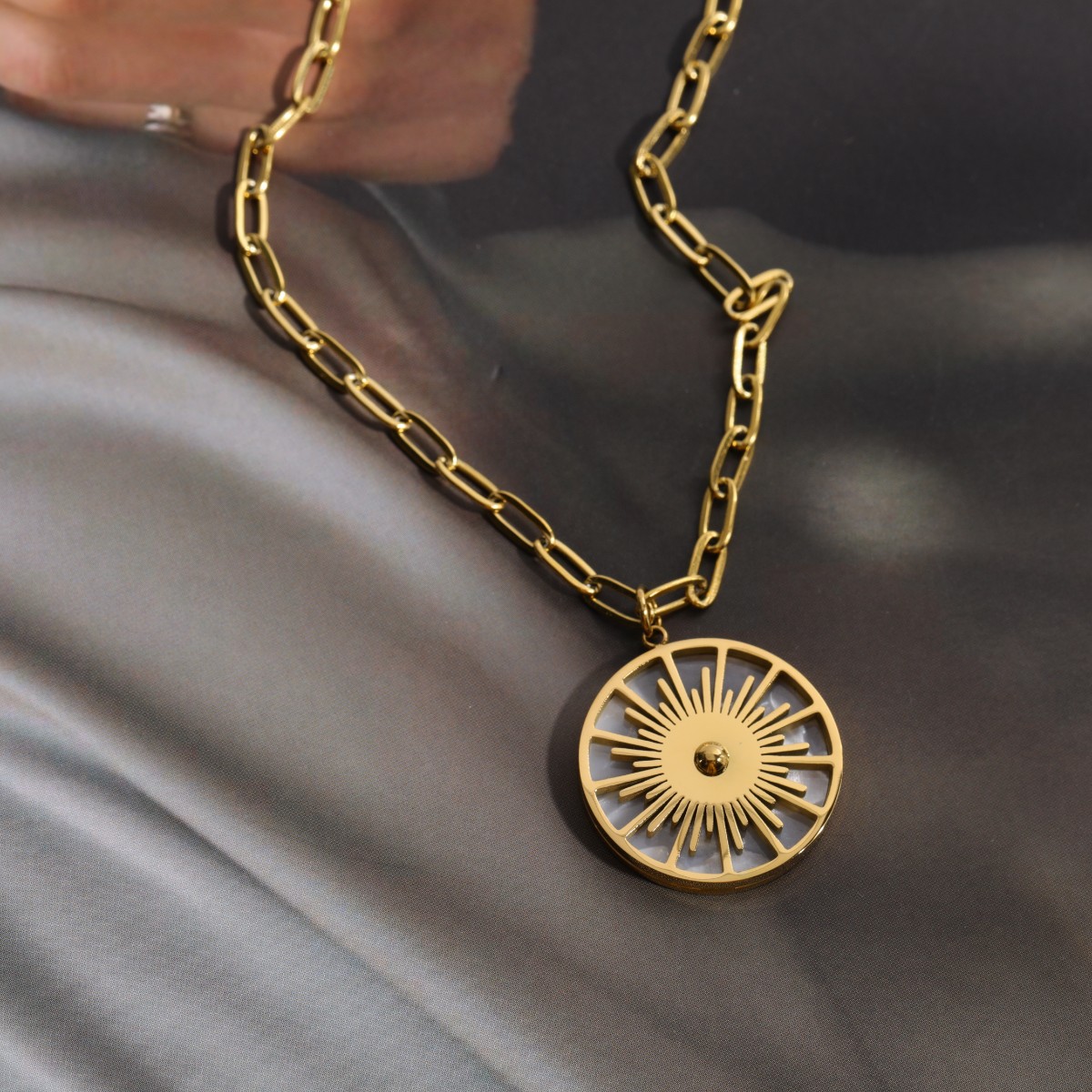 Unisex Fashion Shell Gear Titanium Steel Shell Necklace Gold Plated Stainless Steel Necklaces