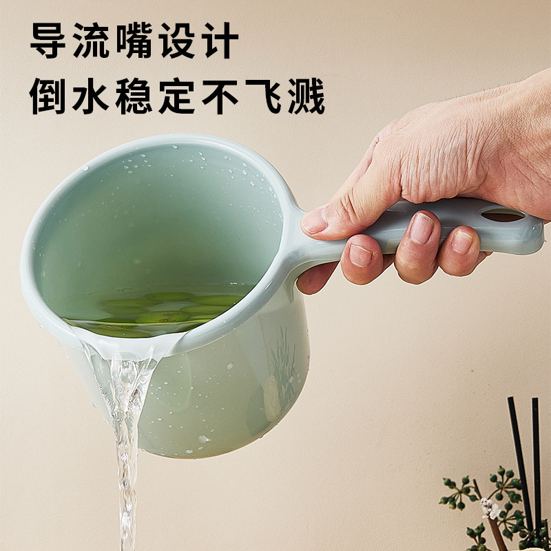 北欧の創意の長い柄の水洗いの瓢箪の多用途は大きいサイズの台所の家庭用のプラスチックの水のさじを厚くして頭を洗って深く水をすくいます。|undefined