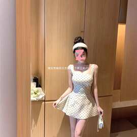 新款法式波点方领吊带连衣裙女a字裙纯欲夏季蓬蓬裙跨境批发短裙