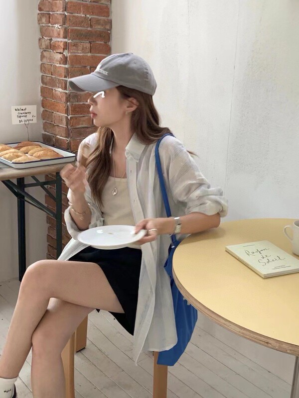 西太太现货小土星刺绣竖条纹防晒衬衫女中长款宽松长袖外搭衬衣|undefined