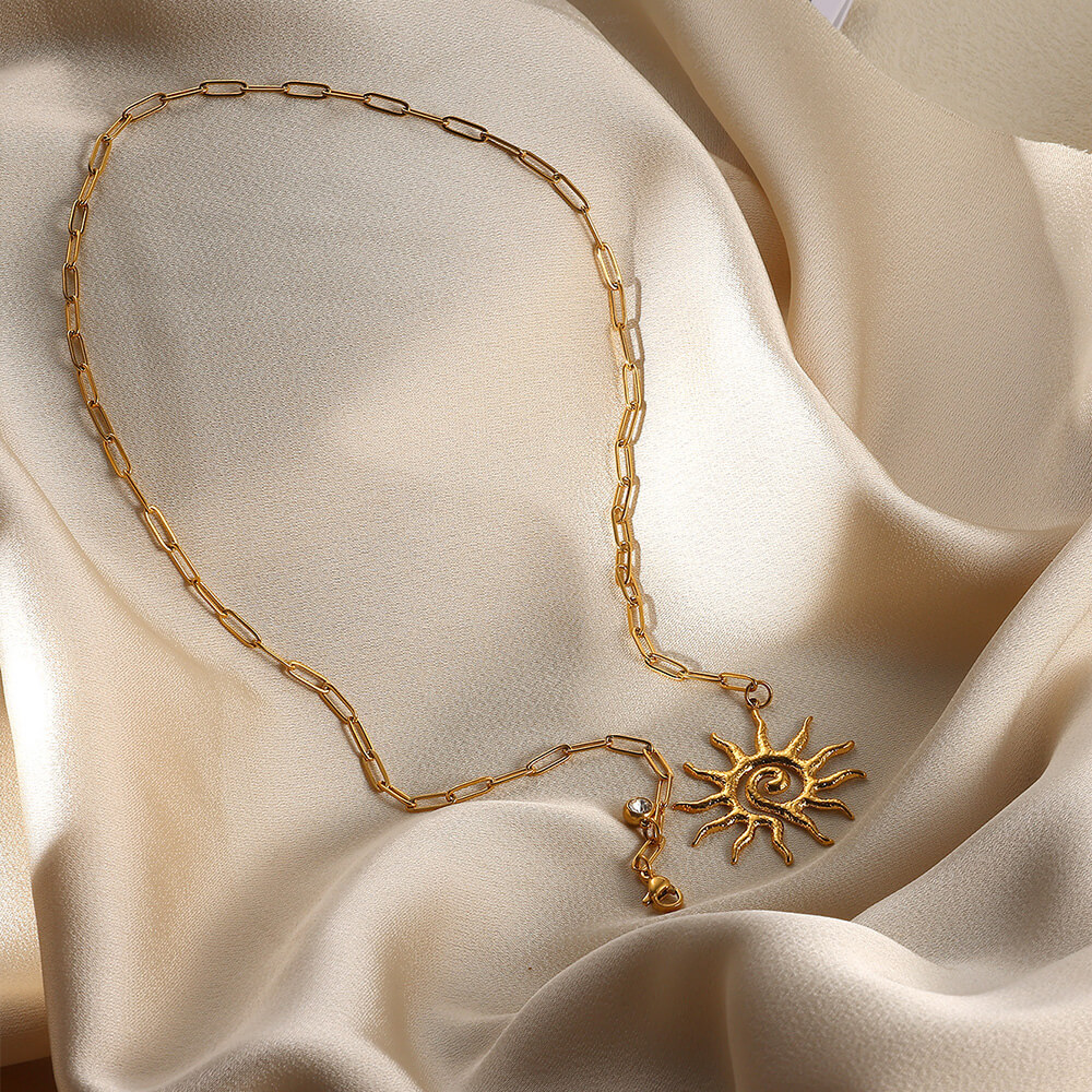 Casual, Daily Occasion PVD Coated Real Gold Plated Sun 304 Stainless Steel Elegant Vintage Style Waterproof Non Tarnish 304 Stainless Steel Lobster Trigger Clasp Closure Pendant Necklace