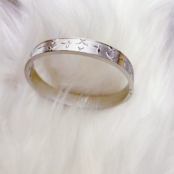 Bracelet 324 steel color