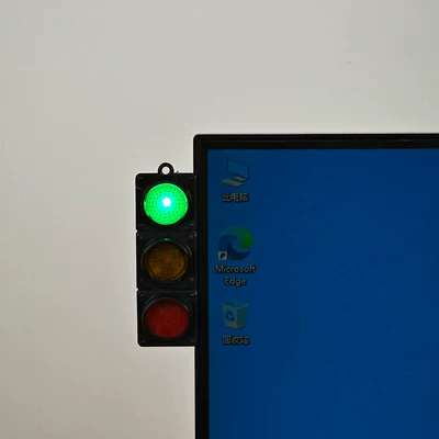 Car ornaments monitor accessories, screen decorations - traffic-light-battery-powered-light-up-version-comes-with-traceless-adhesive