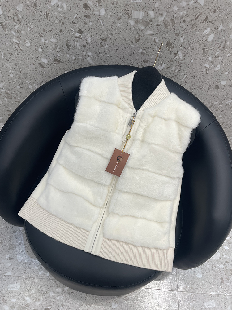 Demi-season cream white vest