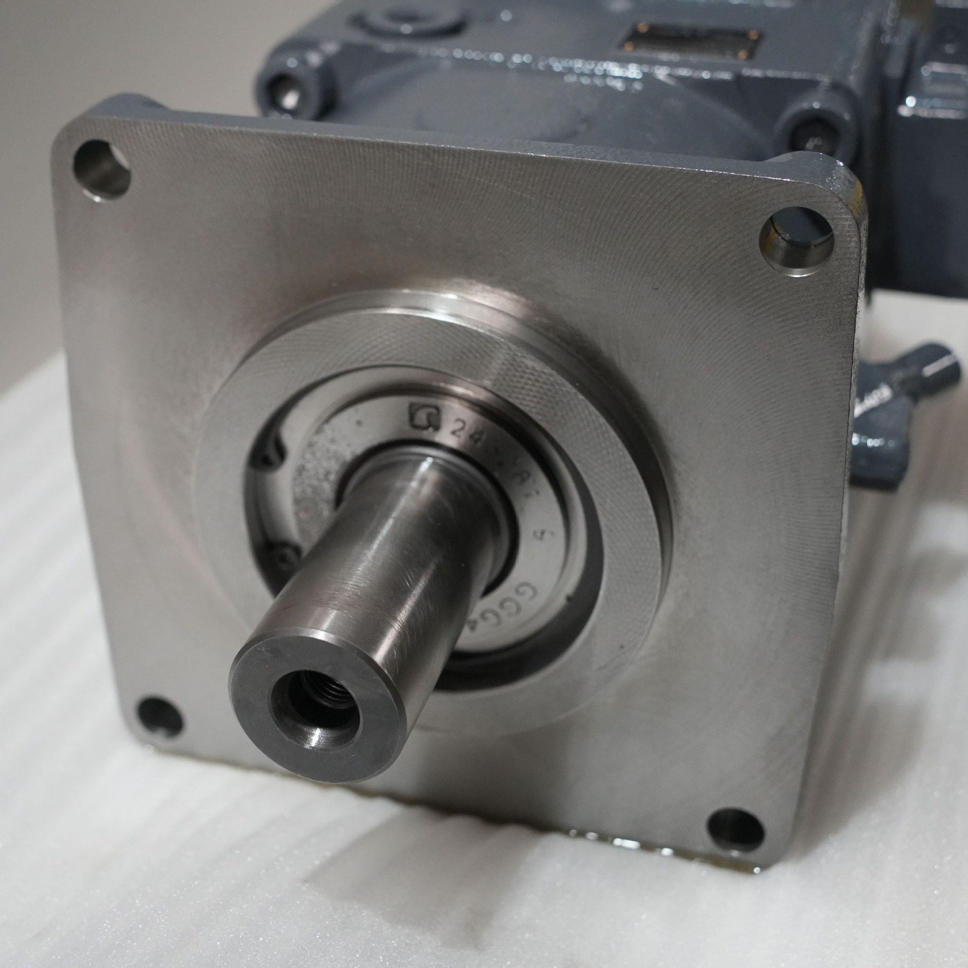 煤矿 力士乐A11VLO190LRDS/11R-NZD12K83 变量柱塞泵掘进机