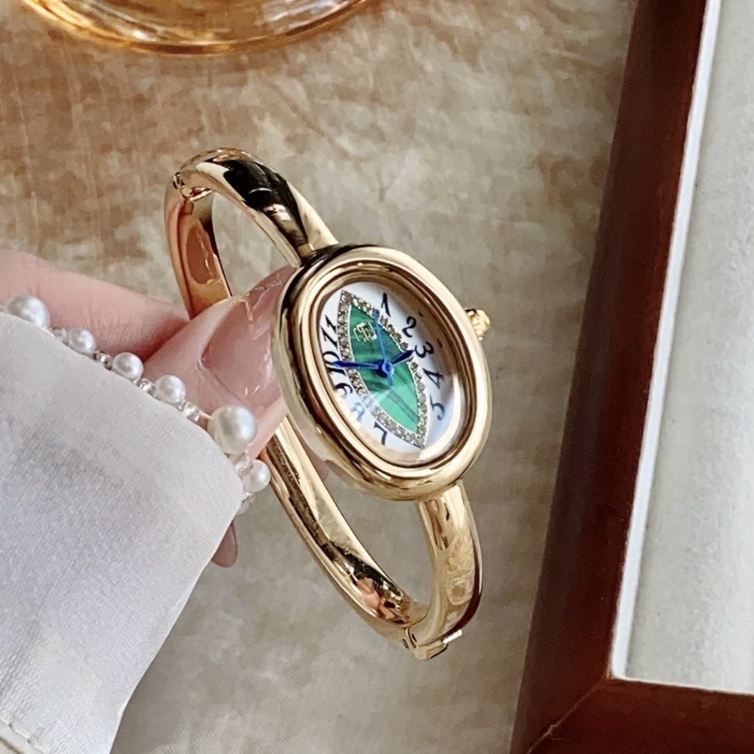 Sunlifex Oval Mini Bathtub Gold Bracelet Watch Women's Niche Retro Accessible Luxury High-End Quartz Watch