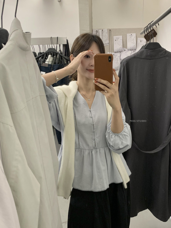 【MISS密思家正品店】休闲简约气质蕾丝拼接小衫女装W670|undefined
