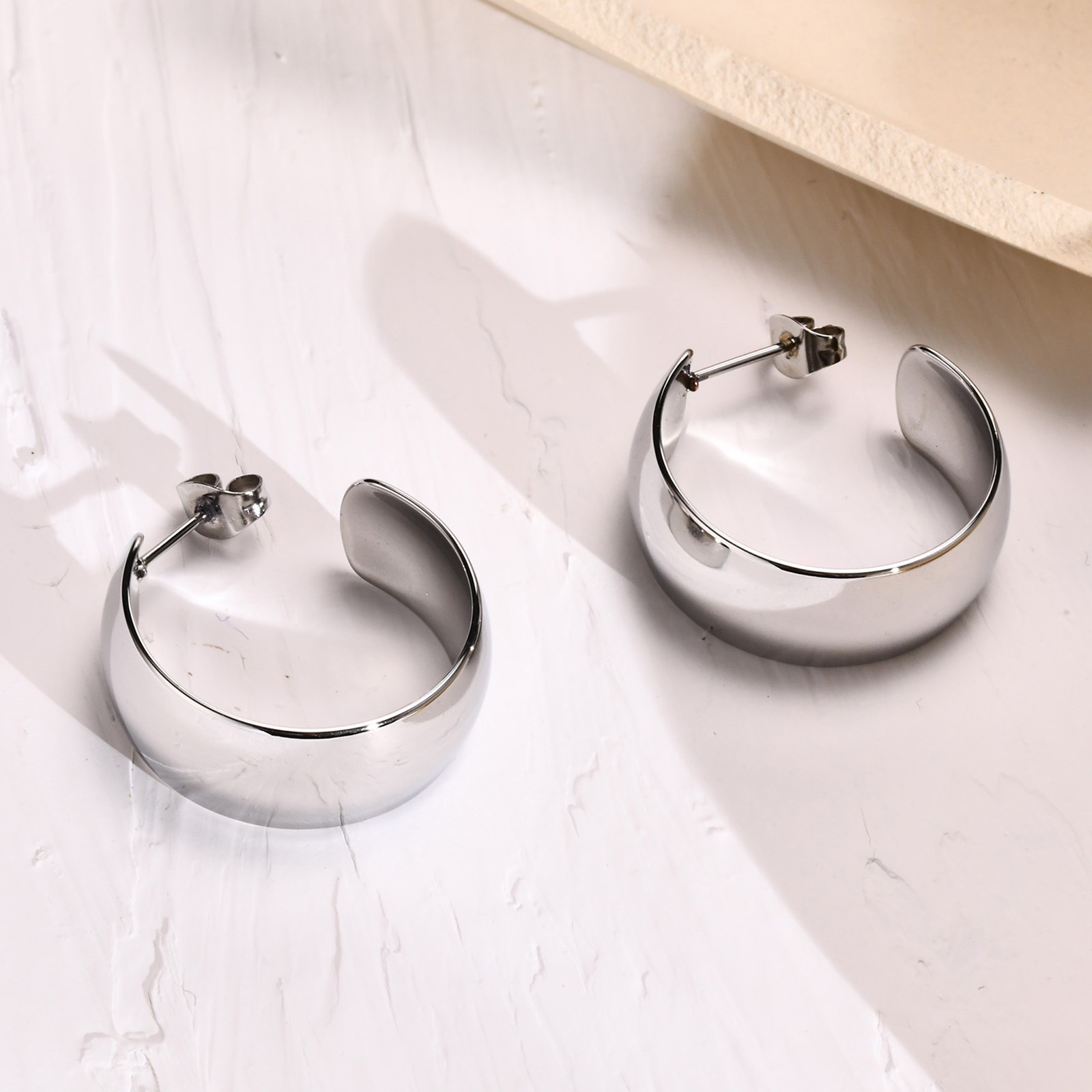 Simple Style C Shape Stainless Steel Ear Studs Plating Stainless Steel Earrings 1 Pair