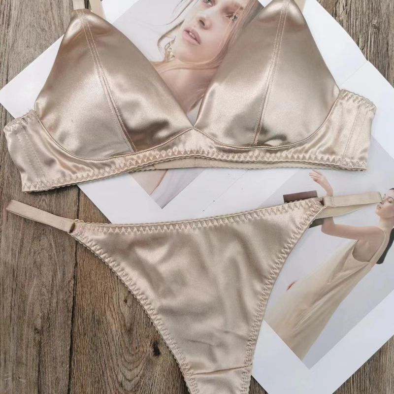 Sexy Thong Underwear Thin Non-marking Satin Non-steel Ring Triangle Cup Bra suit Big Chest Small Bra