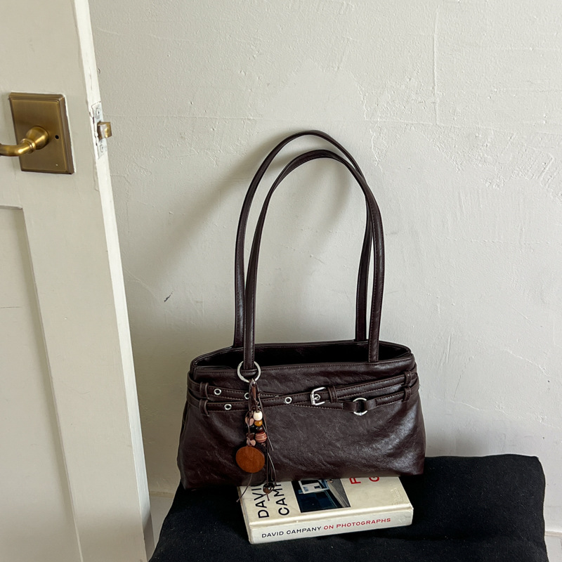 Stylish and sophisticated handbag for women, 2026 autumn new collection, niche retro underarm bag, a super trendy and versatile design