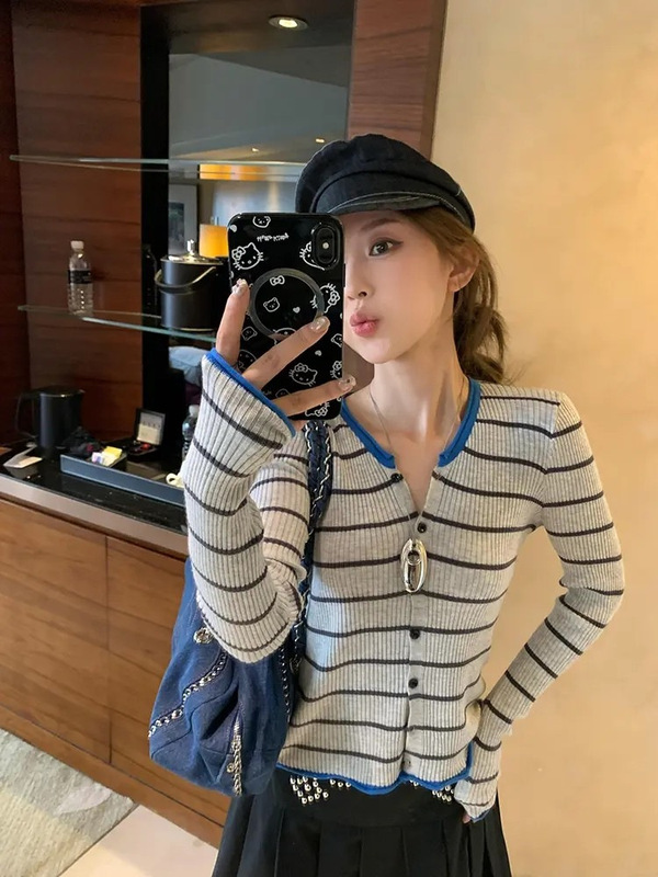小香风撞色条纹v领针织开衫女秋季新款韩系穿搭修身短款毛衣上衣|undefined